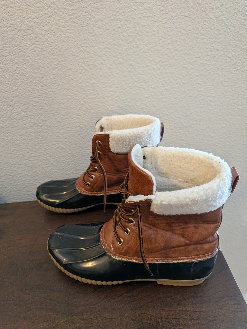 Women's Yoki Brown and Black Sherpa-Lined Duck Boots